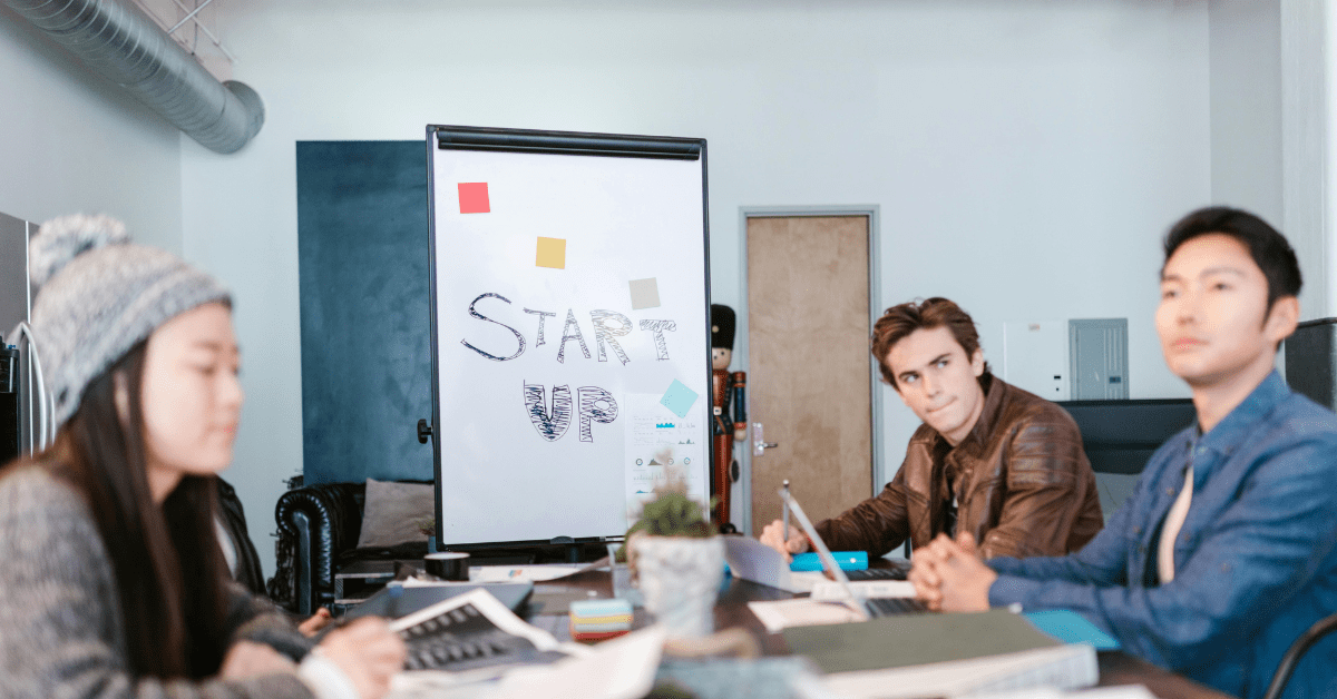 What Is A “Pitch Deck” And Why Startups Use It For Fundraising